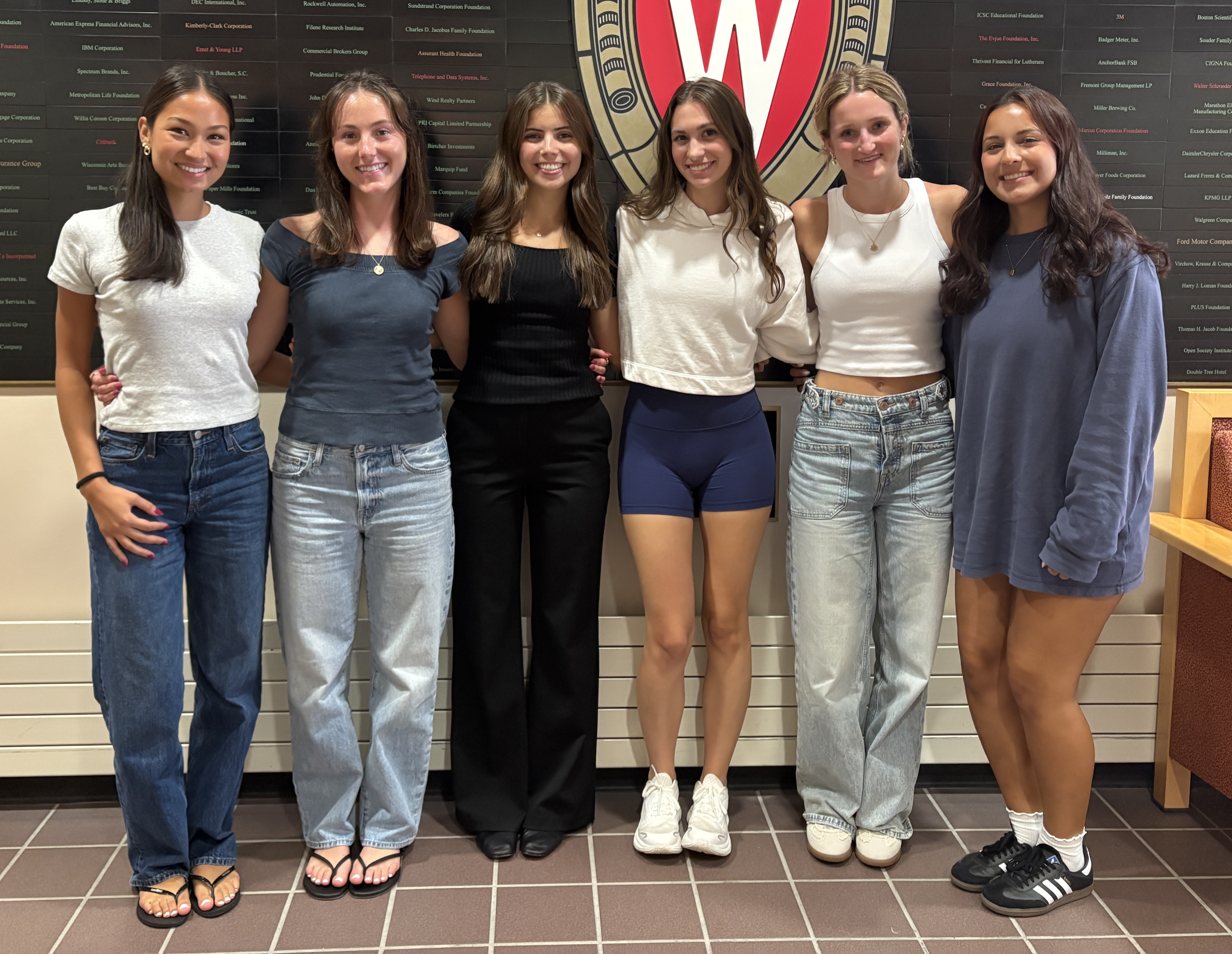 Team Photo (from left to right): Nora Lorentz, Lily Tapparo, Lauren Anderson, Maggie Mcginn, Stella Van Andel, Amelia Calderón